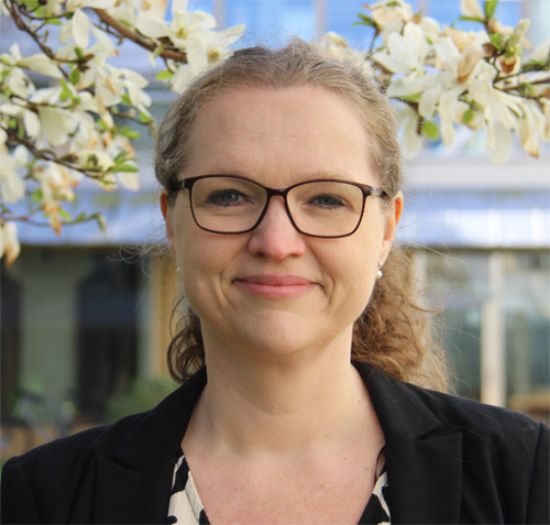 Dr. Henrietta Nielsen